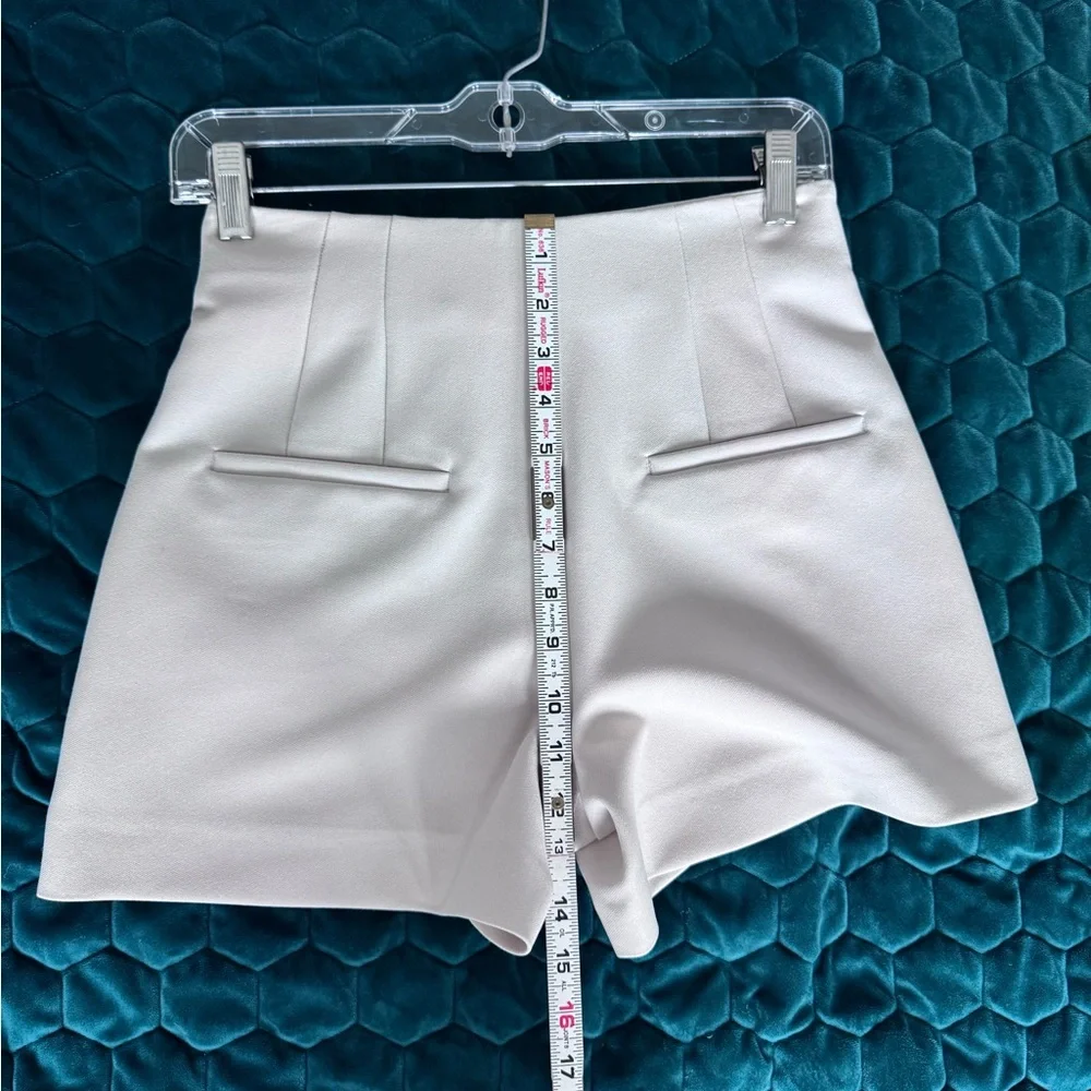 Zara High-waist Women's Tan Shorts - Picture 3 of 4